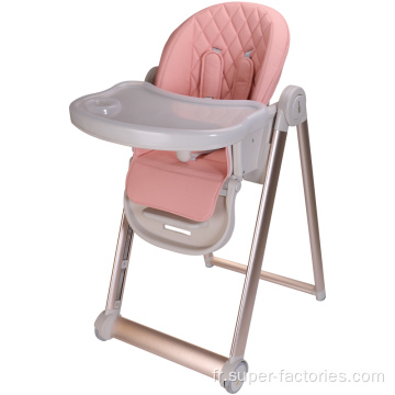 Chaise bébé réglable pour le dîner